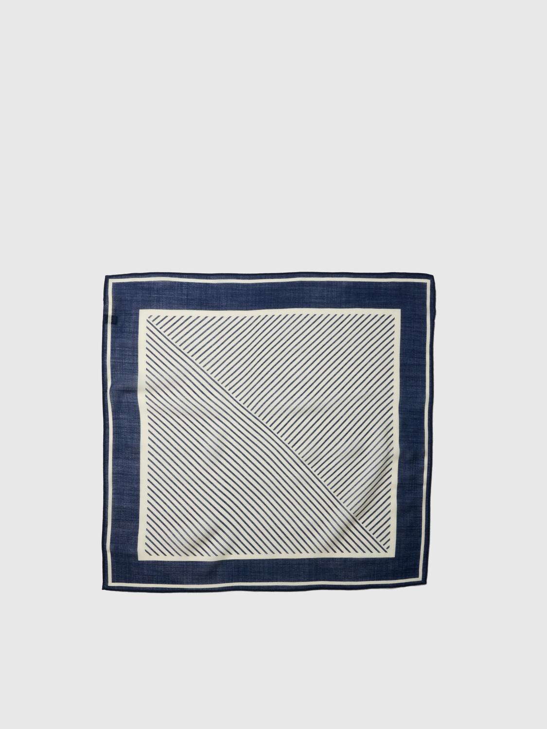 pack_shot-detail